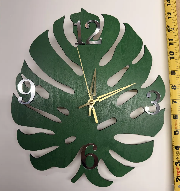 πΏ Monstera Leaf Clock β Forest Green With Chrome Number Edition