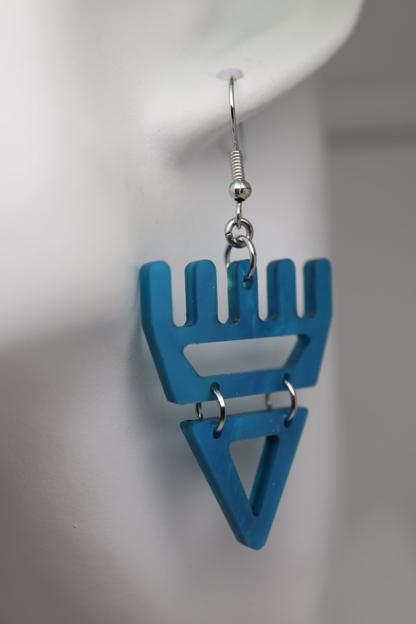 🐾Blue Dream Sparkle səxʷsuxʷ Paws – Laser-Cut Acrylic Earrings