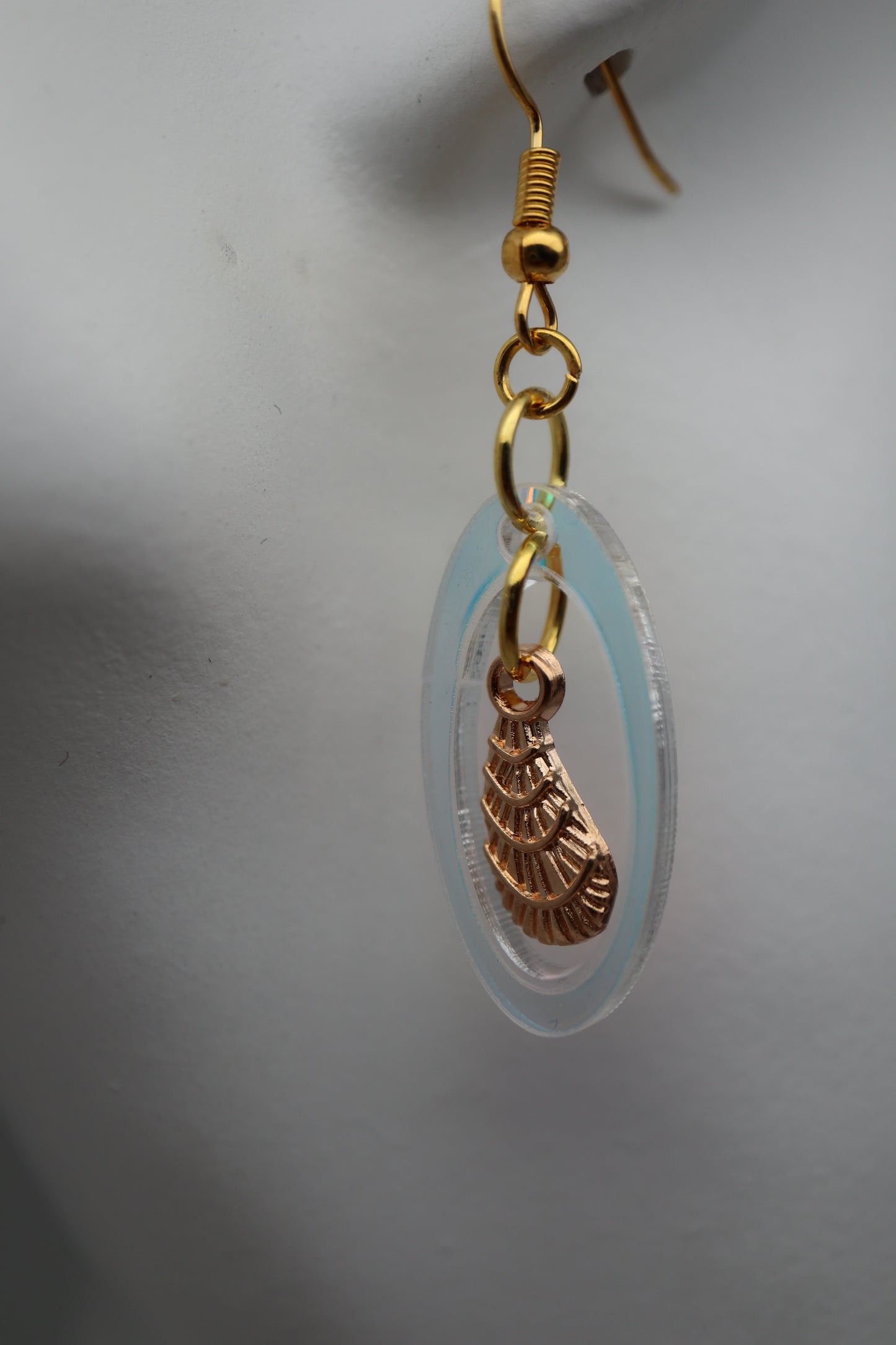 ✨🐚 StimCraft Iridescent Seashell Loop Earrings 🐚✨