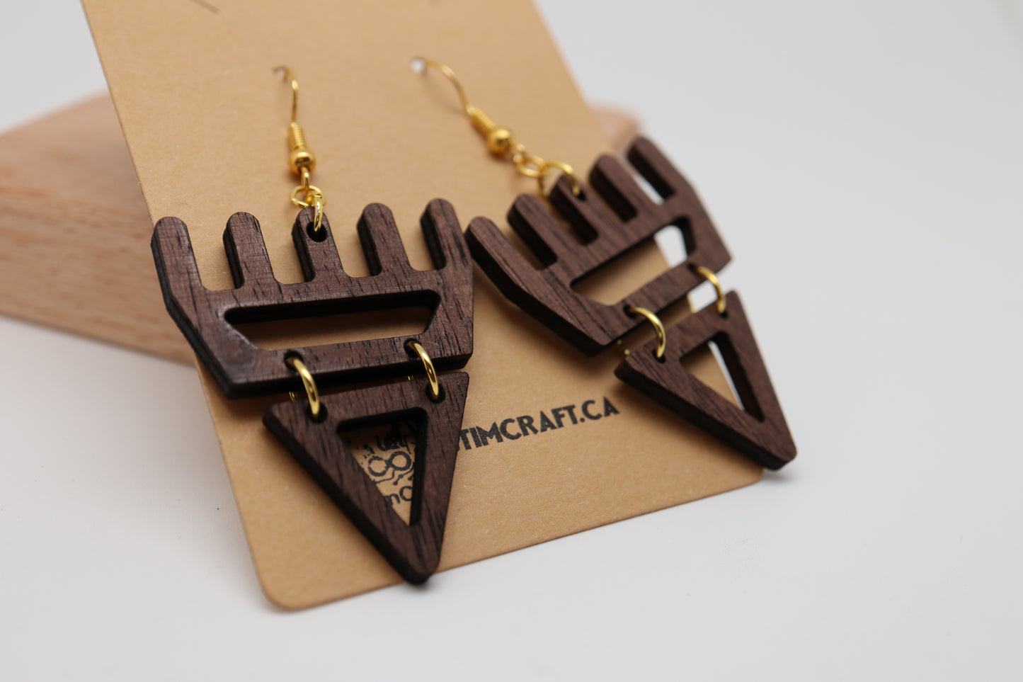 🐾 Bear səxʷsuxʷ – Laser-Cut Wood Earrings