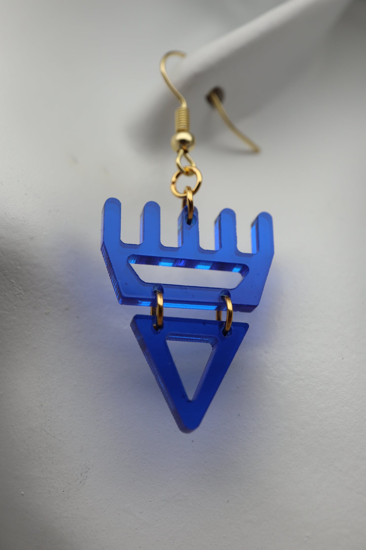 🐾 Sapphire Blue Translucent səxʷsuxʷ Paws - Laser-Cut Acrylic Earrings🐾