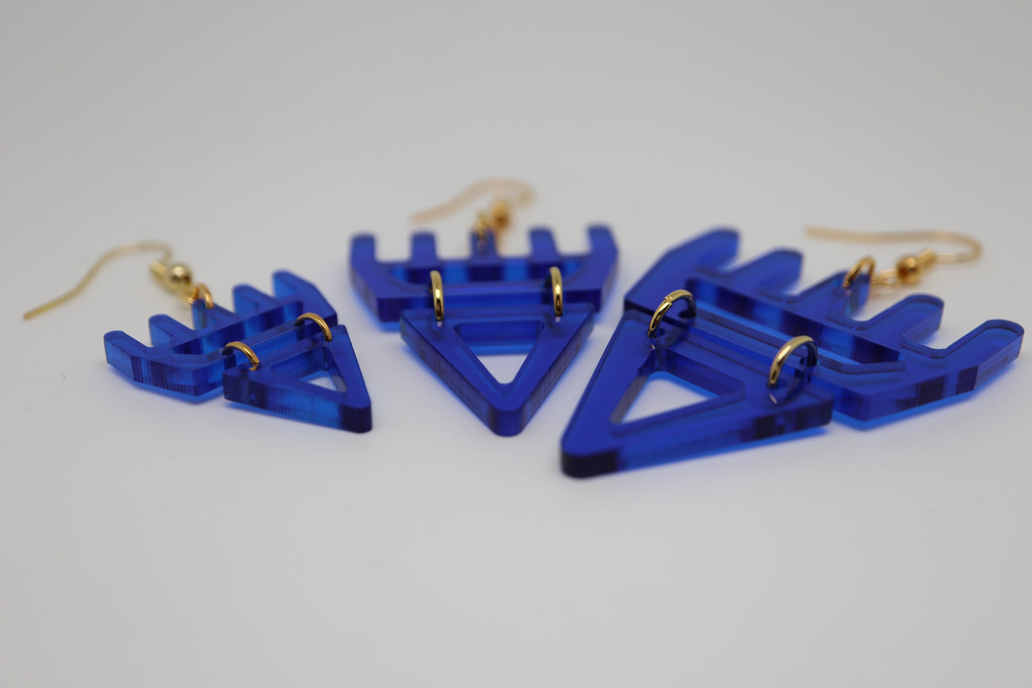 🐾 Sapphire Blue Translucent səxʷsuxʷ Paws - Laser-Cut Acrylic Earrings🐾