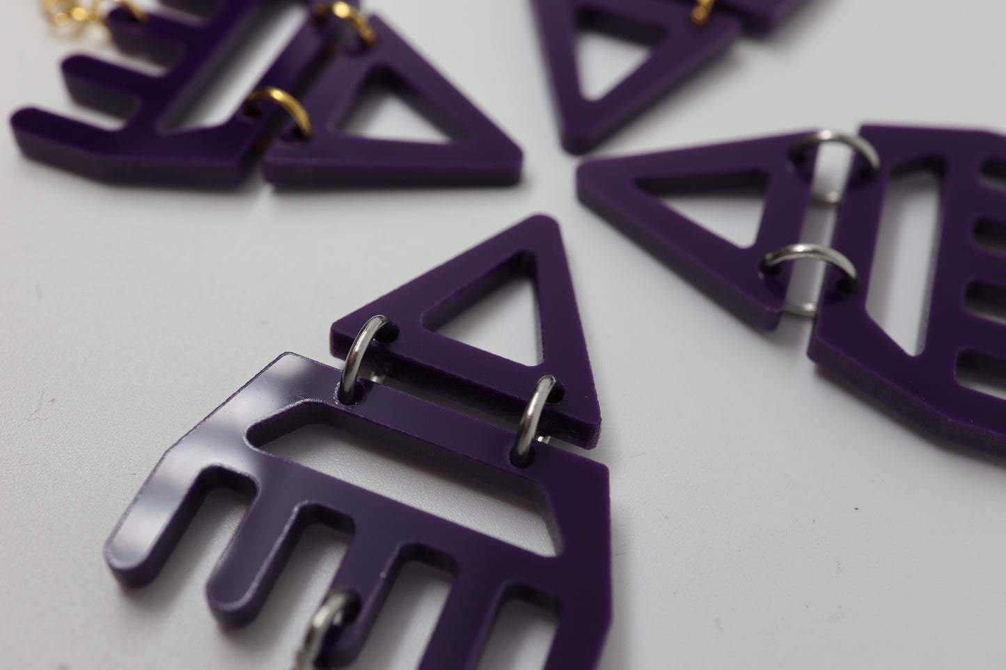 🐾 Deep Plum Purple səxʷsuxʷ Paws - Laser-Cut Acrylic Earrings 🐾 – Limited Run ✨