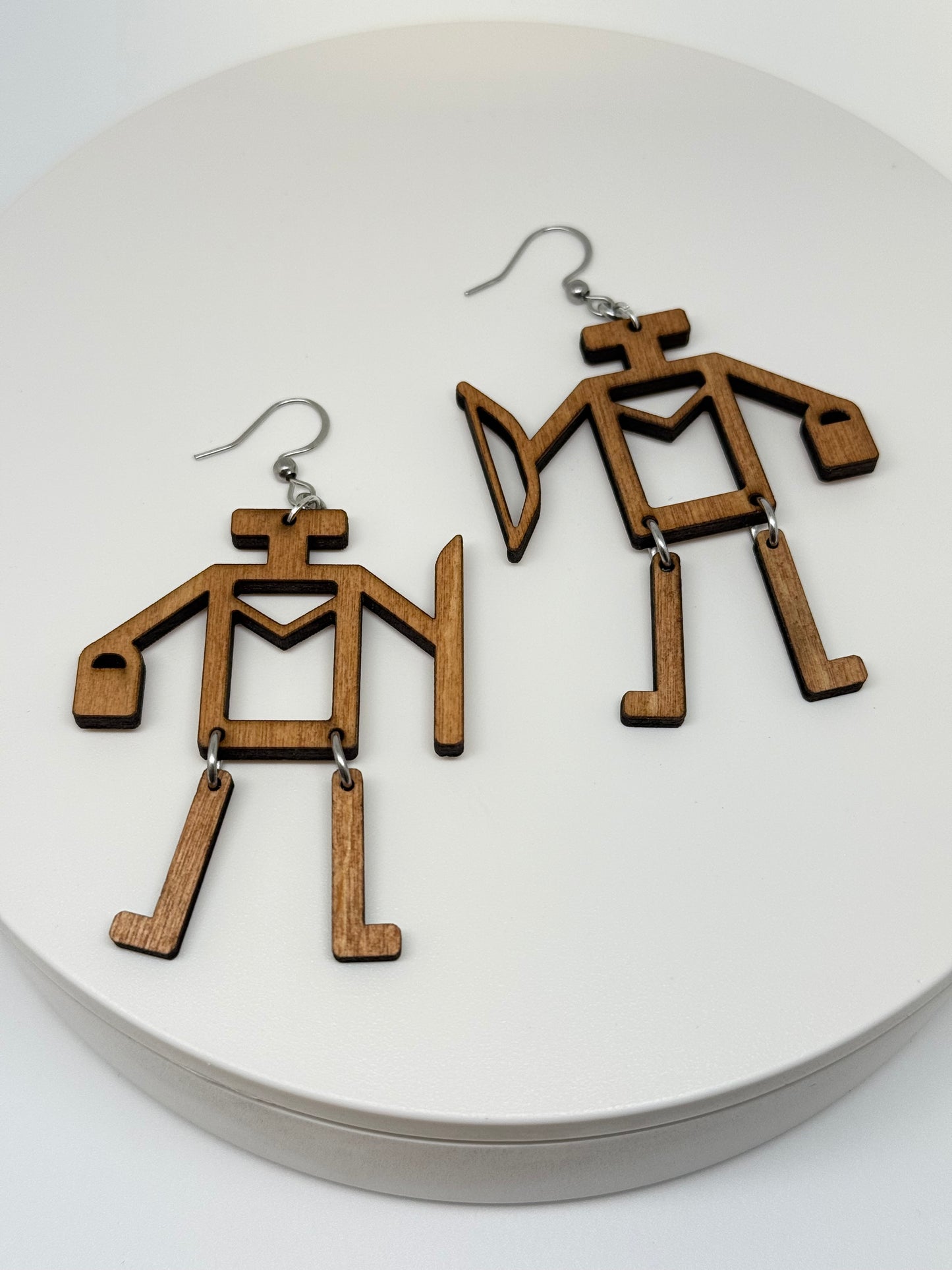 The Gunstock Birch pix̣m̓  “pehhe-m”. Hunting Earrings
