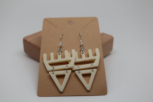 🐾 Bone White səxʷsuxʷ Paws – Laser-Cut Acrylic Earrings